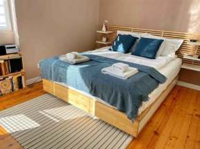 Cozy & Boho Top Center Apartment Sofia